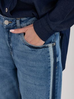 Spodnie D85084BL62589M324