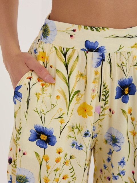 Szorty D73771M62489KD