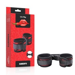 KAJDANKI NA RĘCE WYKONANE Z MIĘKKIEGO MATERIAŁU EROSPACE WILD PLAY C16