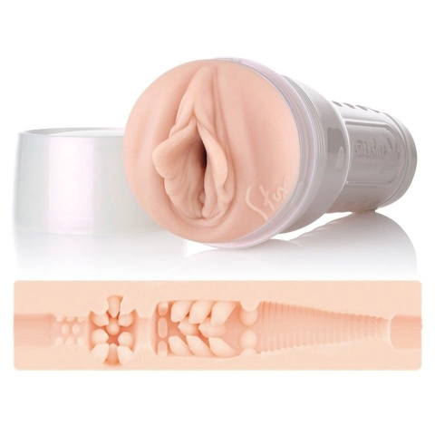 Stoya Destroya – Fleshlight Girls z otworem waginalnym